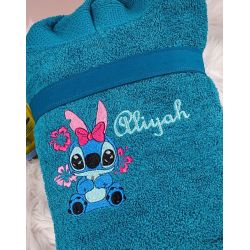 Peignoir avec capuche pour enfant personnalisé en broderie. Eponge 450 g/m² 100 % Coton.