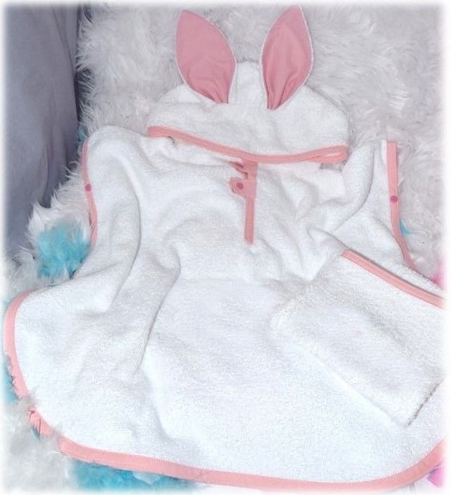 cape de bain oreilles de lapin blanc rose